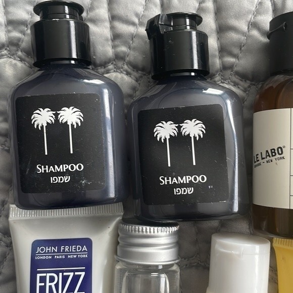 15 Deluxe Travel Size Shampoos - Picture 2 of 7
